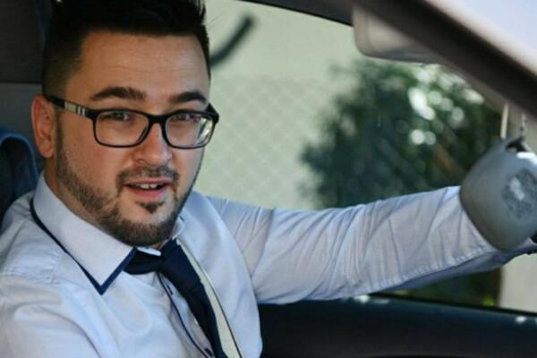 ZVEZDA GRANDA DOŽIVELA SAOBRAĆAJNU NESREĆU: Otkriveni detalji, sa njim su bili SUPRUGA I ĆERKA