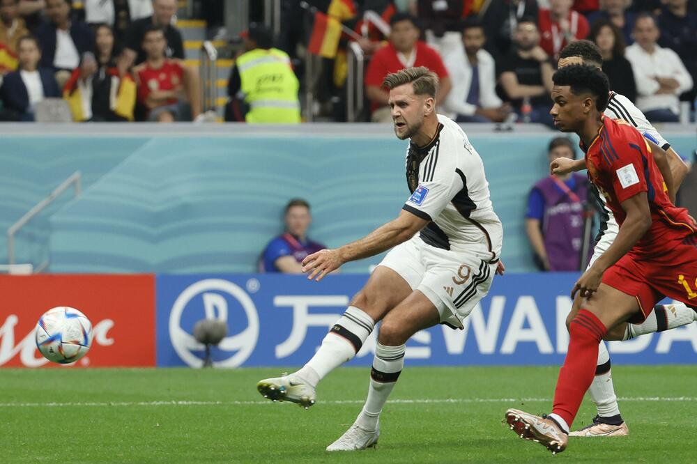 ŠPANCI I NEMCI PODELILI PLEN U SJAJNOM MEČU! Drama u Grupi E, ko će u narednu fazu?