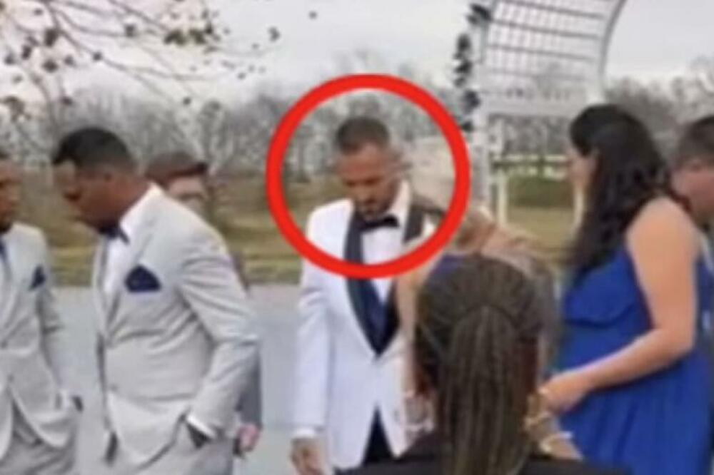 MLAOŽENJA NA BIZARAN NAČIN STIGAO DO OLTARA: Ljudi ostali u NEVERICI, nisu mogli da veruju SVOJIM OČIMA (VIDEO)