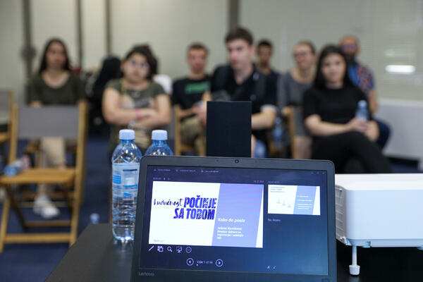 PODRŠKA MLADIMA U TRAŽENJU POSLA: Edukativne radionice kompanije NIS i SOS Dečijih sela Srbija