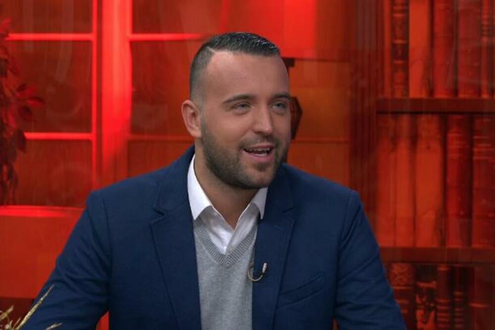 "Babe tamo guraju...": Srpski voditelj otkrio kako izgleda "iznošenje KRVAVOG ČARŠAVA" kod Roma! Gledao lično