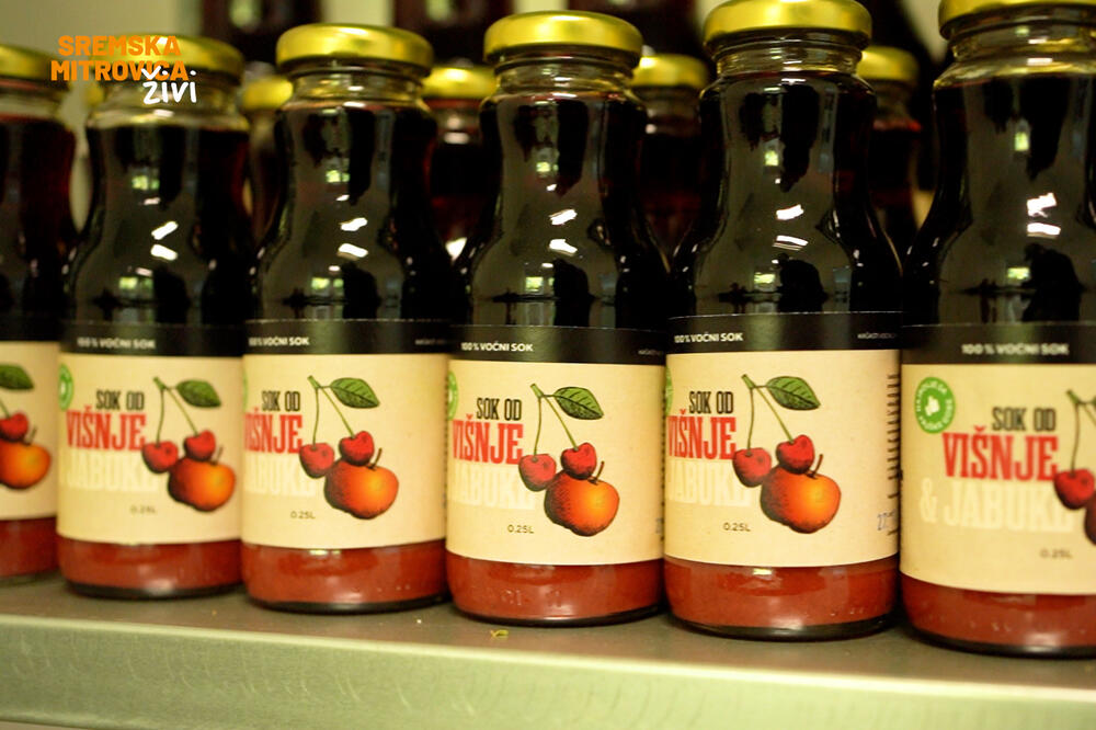 ŽENE IZ GRGUREVACA POKRENULE BREND "MITROVAČKA DOBRA BAŠTA": Proizvode DOMAĆE, potpuno PRIRODNE SOKOVE! (VIDEO)