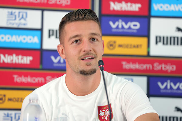 SERGEJ POKAZAO EMOCIJE: Fudbaler Lacija ODUŠEVIO prvom fotkom ćerkice! (FOTO)