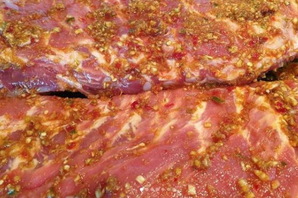 MARINADA ZA SVAKU VRSTU MESA KOJA DAJE NAJBOLJI UKUS: Jedan sastojak je VEOMA VAŽAN, bez njega je nemojte spremati