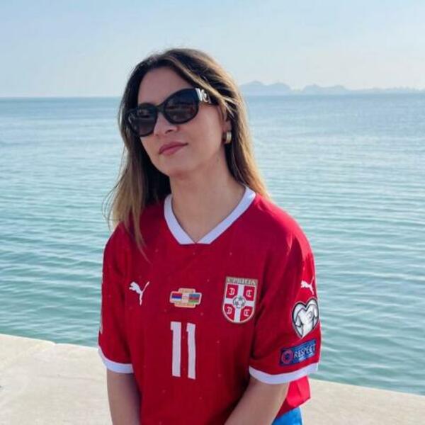 SESTRA SRPSKOG REPREZENTATIVCA JE PREŽIVELA PAKAO: Miljana u Kataru bodri brata i čega da KONAČNO zaigra na SP