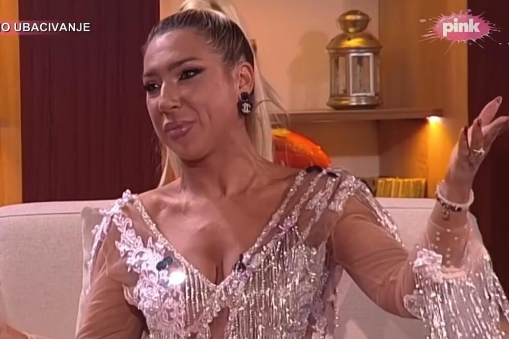 JOVANA JEREMIĆ NAPRAVILA POMETNJU NA MREŽAMA VIDEOM: Pogledajte šta voditeljka radi dok je na poslu