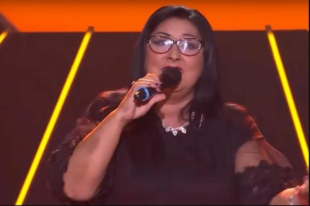 TRPELA PSIHIČKU TORTURU: Pevačica se SLOMILA i sve PRIZNALA JAVNO