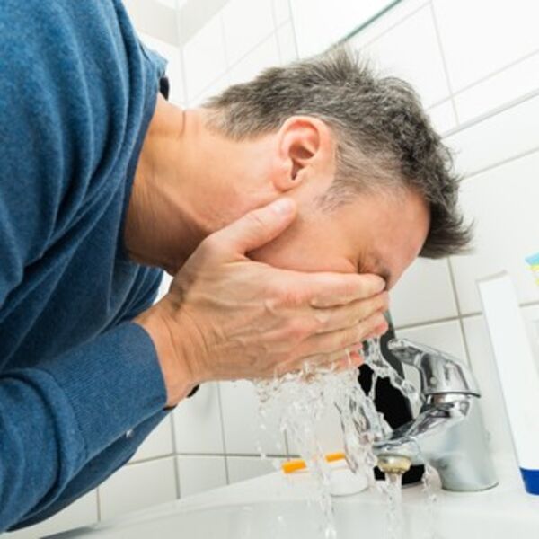 DERMATOLOG OTKRIO KAKO ISPRAVNO TREBA PRATI LICE NA OSNOVU TIPA KOŽE: Mnogi rade pogrešno, a to samo POGORŠAVA sve