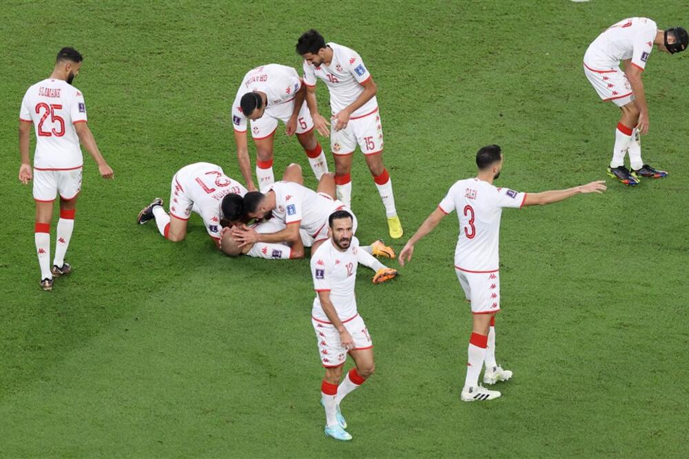 NE VREDI NI TO ŠTO SI BIO BOLJI OD SVETSKIH PRVAKA: Tunis bacio na kolena moćne Francuze, ali na kraju odlazi kući!