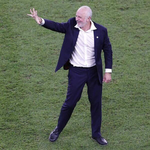 "NEMA SLAVLJA I EMOCIJA, SPAVAJTE"! Selektor Australije ZABRANIO jedno igračima posle uspeha u Kataru (FOTO)