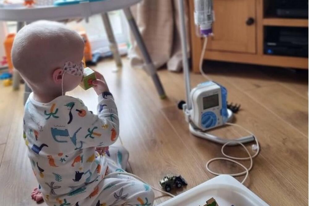 LEKARI SU REKLI DA ĆE MALI LUKA BRZO UMRETI, A ONDA SE DESILO ČUDO: Svet u neverici zbog ovoga! (VIDEO)