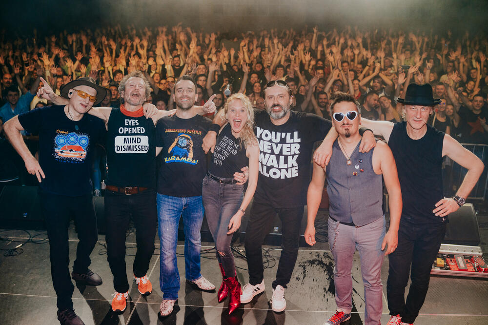 RASPRODAT KONCERT U NOVOM SADU: U Beogradu svirka Zabranjenog pušenja nakon utakmice Srbija - Švajcarska!