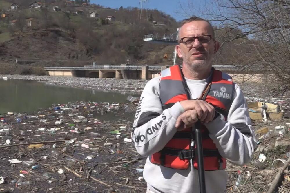 REKA LIM POSLE FRIŽIDERA IZBACILA I OVO: Ekolozi u NEVERICI šta vide! (FOTO)