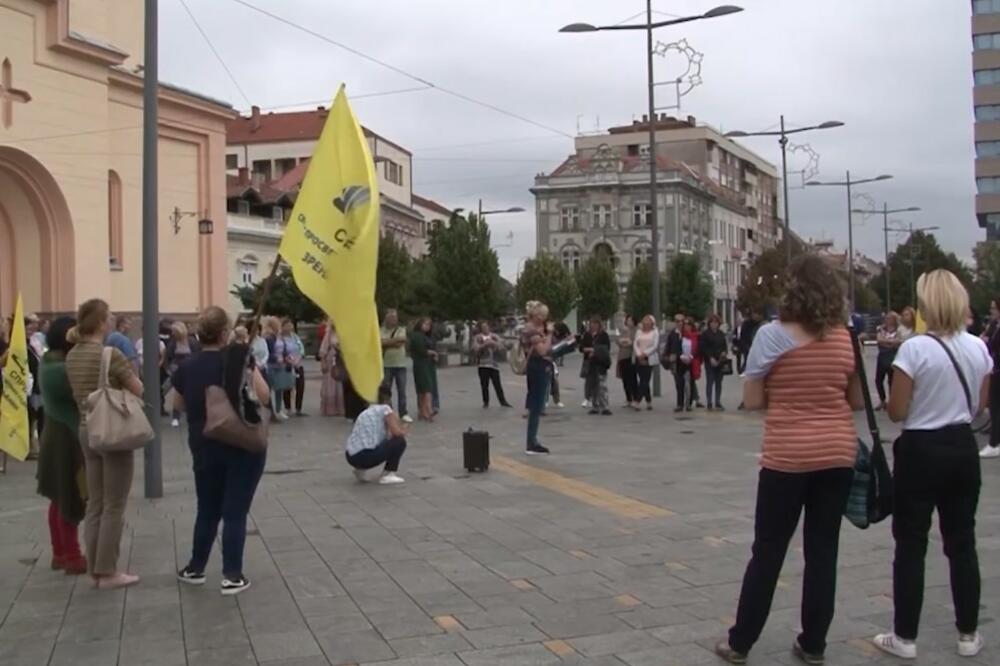 ŠIROM SRBIJE ODRŽANI PROTESTI PROSVETARA: Evo koji su njihovi ZAHTEVI!