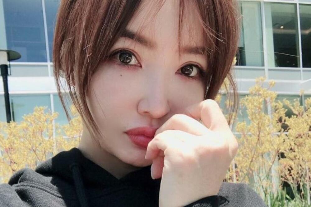 NIKO NE BI POGODIO KOLIKO OVA MANEKENKA IMA GODINA: Zbog njih je prava SENZACIJA, svi ostali šokirani