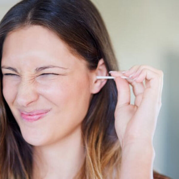 STJUARDESA PODELILA SAVET KAKO DA REŠITE PROBLEM ZAPUŠENIH UŠIJU: Ovo će vam OLAKŠATI život