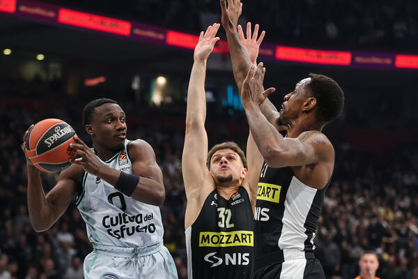 PARTIZAN NASTAVIO LOŠ NIZ PROTIV VALENSIJE! Crno-beli POKLEKLI posle produžetka