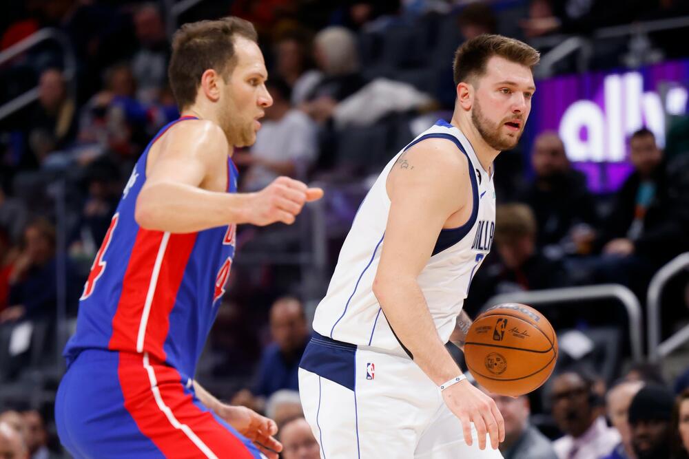 Luka Dončić na meču Dalasa i Detroita