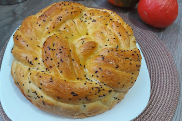 Tradicionalna pogača koja se obavezno mesi za Veliku Gospojinu: Pravi hrišćani je jedu sa porodicom za sreću i mir