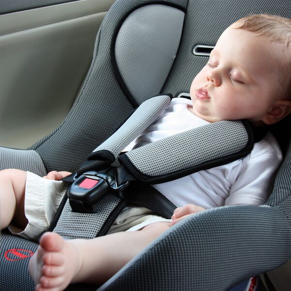 Sa detetom (3) sleteo pravo u provaliju u Crnoj Gori: Juče pukom srećom preživeli , a otac danas moli ovo! (FOTO)