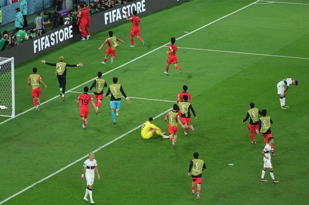 LEGENDARNI NEMAC POZVAO IGRAČA KOJI JE U ZATVORU! Vezista u Kini uhapšen zbog primanja mita (FOTO)