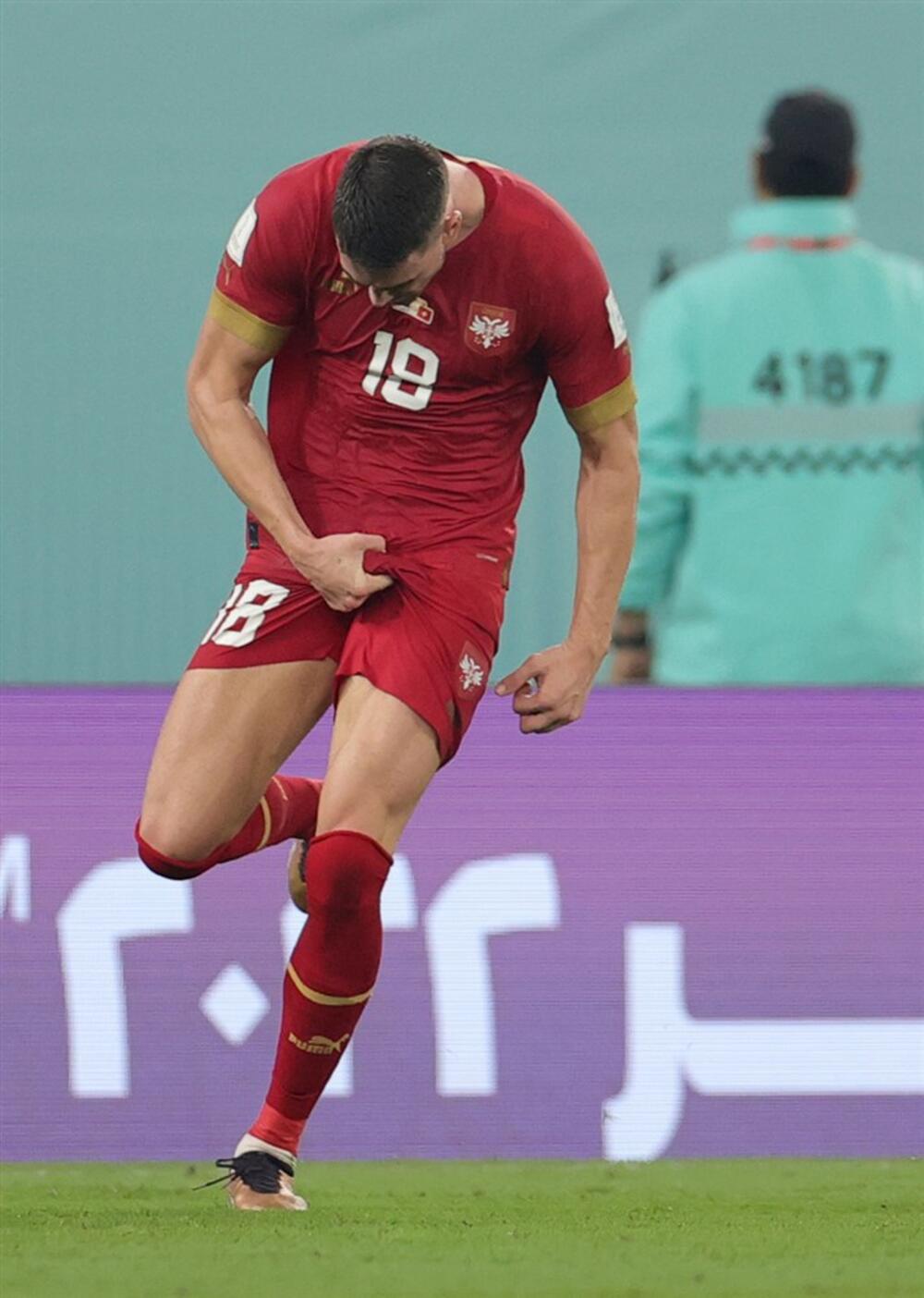 Dušan Vlahović, Sport, Fudbal