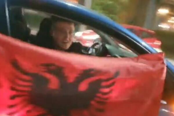 NOVA GODINA VEĆ STIGLA NA KOSOVO: Albanci preplavili ulice i PUCALI celu noć slaveći Džaku i Šaćirija! (FOTO/VIDEO)