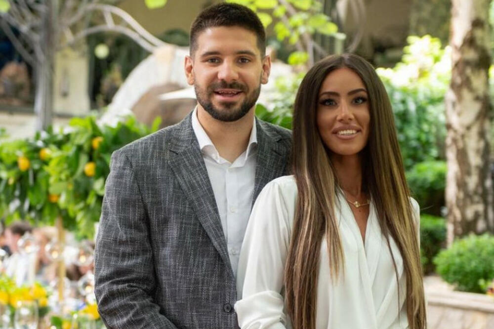 NAJMILIJI NA OKUPU: Ovo su deca Aleksandra Mitrovića, tri prelepa anđela, BAŠ JE SREĆNIK