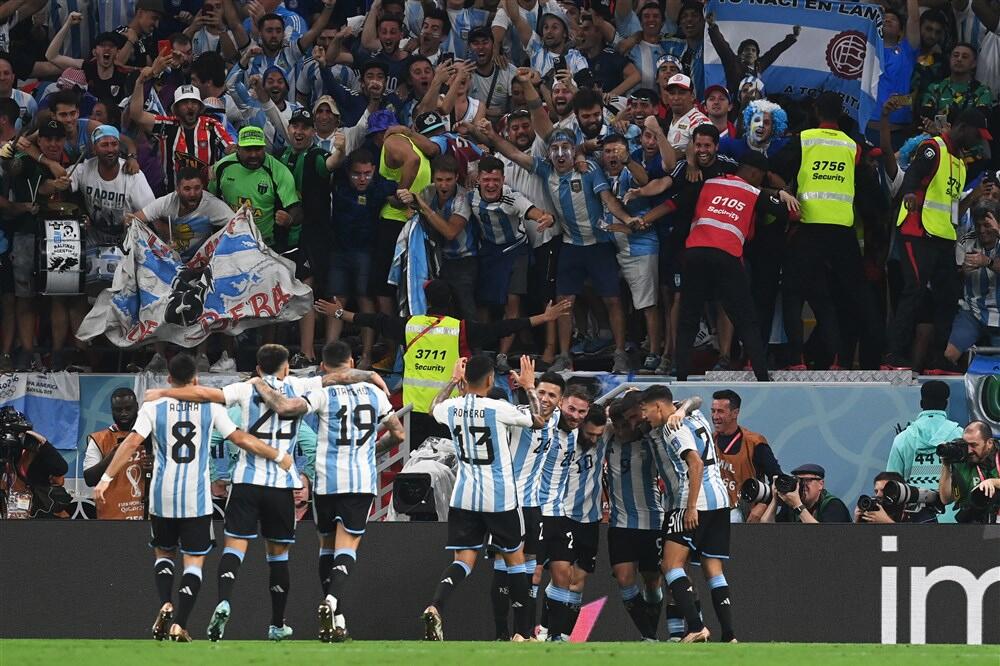 SVETSKO PRVENSTVO U KATARU: Australija se borila, ali Argentina nastavlja avanturu na Svetskom prventvu (FOTO)