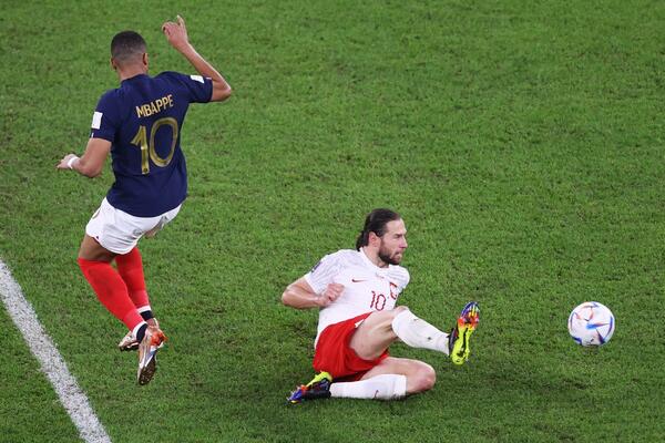FRANCUSKA U ČETVRTFINALU SP! Poljaci parirali samo poluvreme - meč pun rekorda za aktuelne šampione, Mbape ZASIJAO!