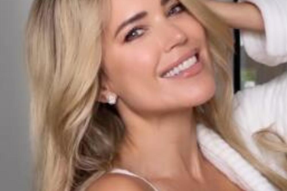 PUKLA TIKVA IZMEĐU FUDBALERA I NJEGOVE DEVOJKE: Sumnje oko AFERE SE OBISTINILE, varala ga SA OVIM MUŠKARCEM (FOTO)