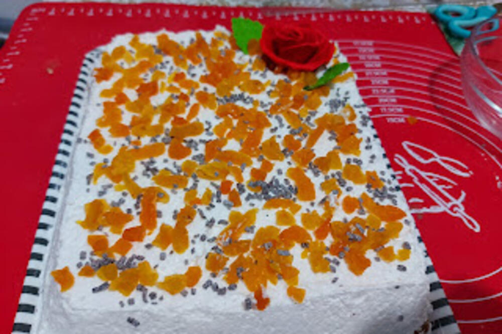 POSNA TORTA GOTOVA ZA 15 MINUTA: Idealna za praznike ili kad vam dolaze gosti, ZDRAV SLATKIŠ koji se LAKO SPREMA!