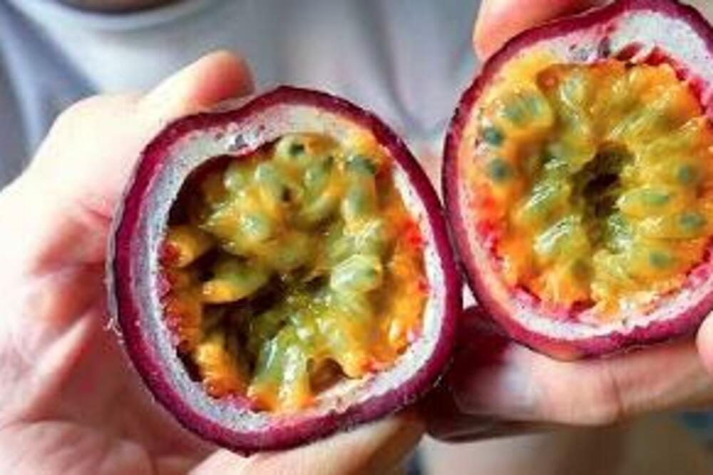 OVO STRANO VOĆE POBOLJŠAVA VARENJE, SMIRUJE I SMANJUJE STRES: Na glasu je u Srbiji, EVO I KOJE JE