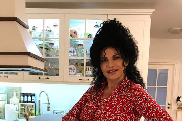 ZANEMEĆETE KAD VIDITE GDE ŽIVI LIDIJA VUKIĆEVIĆ: Ovako nešto samo ona IMA, CARSTVO (FOTO)