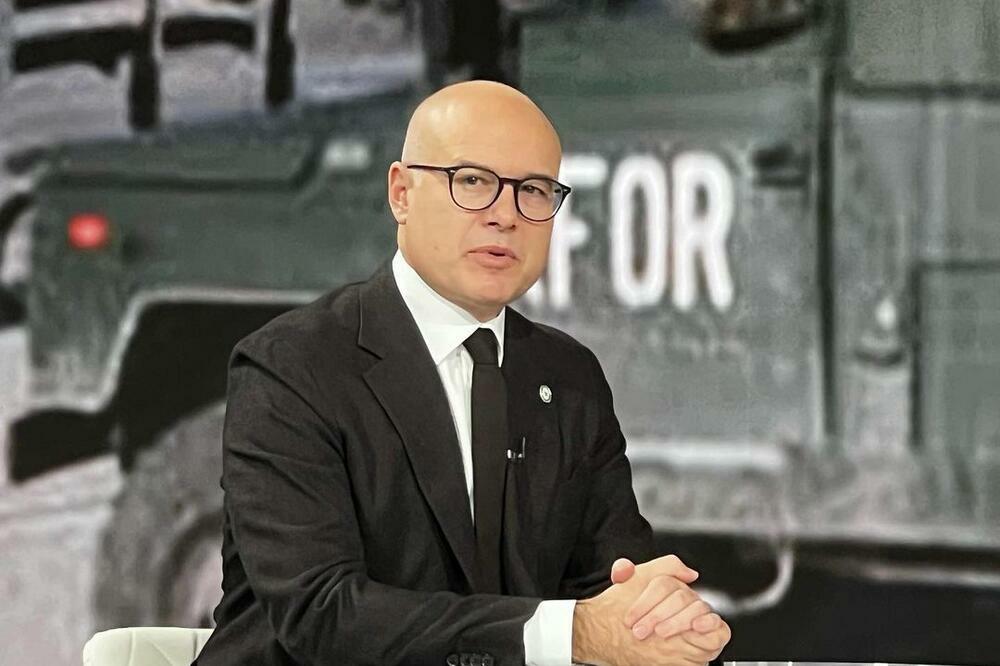 MILOŠ VUČEVIĆ IZRIČIT: Dugim cevima Kurti šalje poruku Srbima na severu da nisu poželjni