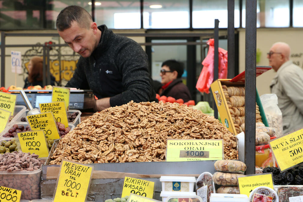 pijaca, Zeleni venac, Orasi, Hrana
