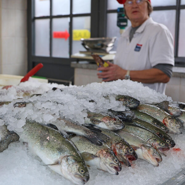 Riba poskupela tokom Božićnog posta: Evo kakve su cene na pijacama i u marketima