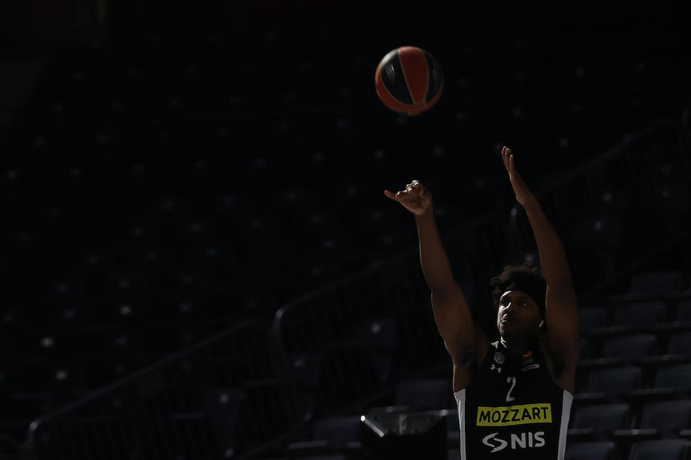 EVROLIGA NAJAVLJUJE OLUJU! Sve oči uprte u Partizan i Zvezdu! (FOTO)