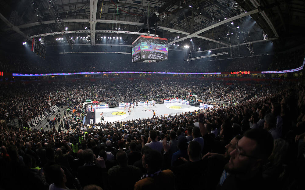 Puna beogradska Arena na utakmici beogradskih velikana