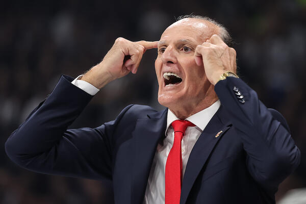 "U PRVOM POLUVREMENU NISMO IGRALI KAKO TREBA ZVEZDA DA IGRA"! Duško Ivanović nije u potpunosti zadovoljan (FOTO)