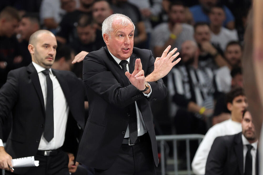 OTKRIVENO DO KADA JE OBRADOVIĆ DRŽAO IGRAČE U DVORANI: Trener Partizana je baš ODUŽIO "ribanje"!