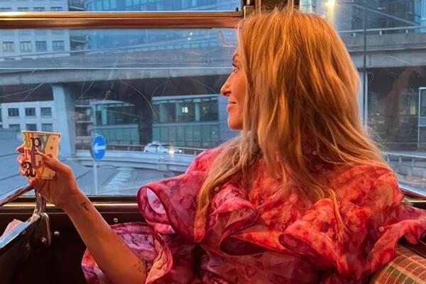 RAZVODI SE GLUMICA NAKON ŠTO JU JE SUPRUG JAVNO PREVARIO SA MLAĐOM: Slike ZGROZILE SVET, a sada je OBJAVILA OVO