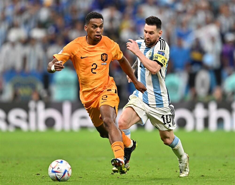 Lionel Mesi, Fudbalska reprezentacija Argentine, Fudbalska reprezentacija Holandije