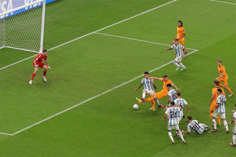 GENIJALNOST HOLANĐANA KOJA SE PAMTI: Zamenio Depaja pa odveo tim u produžetke! (VIDEO/FOTO)