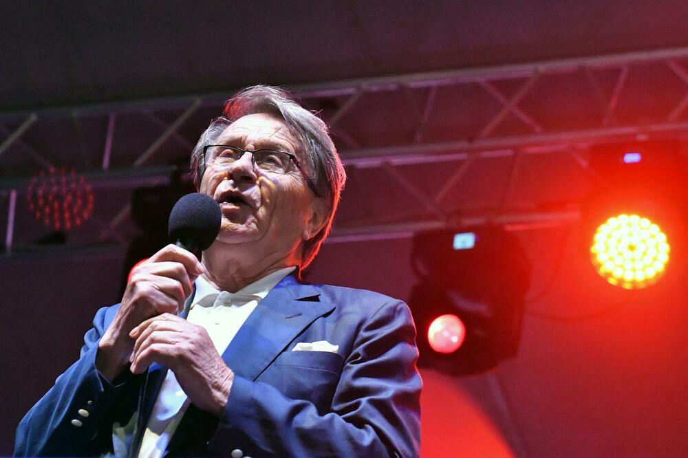 LEGENDARNI TRENER PRESREĆAN ZBOG USPEHA HRVATSKE: "Produžili su mi život"!