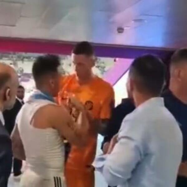 ČARKE I NAKON MEČA: Pojavio se snimak iz tunela, Holanđanin hteo da se bije sa Mesijem?! (VIDEO)