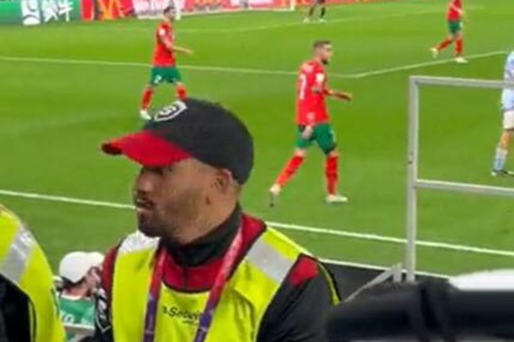 OSTAO NA SVOM MESTU: Dok mu reprezentacija beleži sjajne rezultate, ne napušta svoje zaduženje! (VIDEO/FOTO)