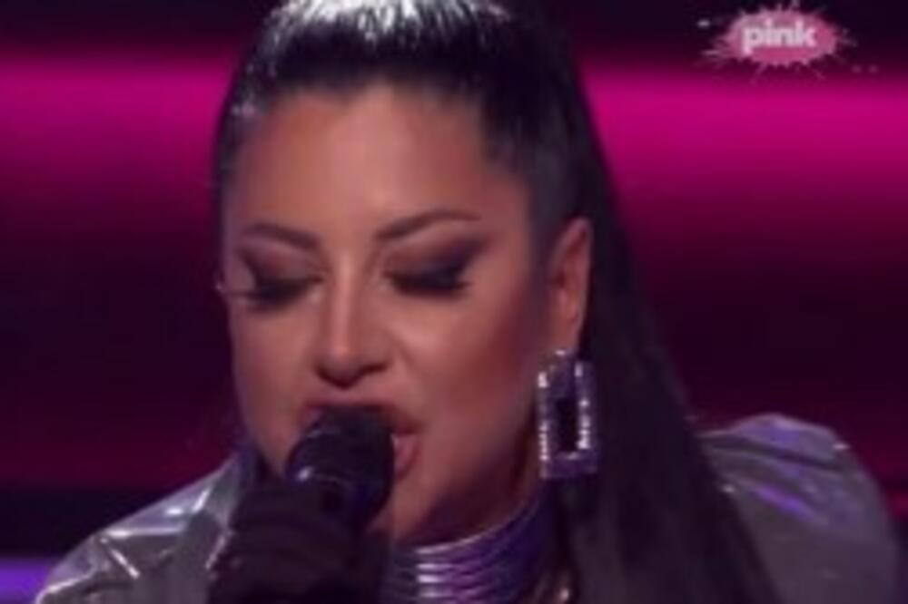 ĆERKA POKOJNE FOLK ZVEZDE SE POJAVILA NA SCENI: Žiri u NEVERICI, da li je moguće?