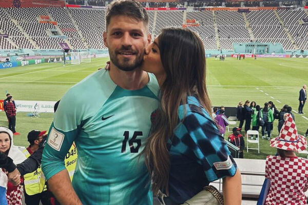 VODITELJKA FATALNA PO FUDBALERE S njim bila u braku, RAZVELA SE i zavela njegovog KOLEGU