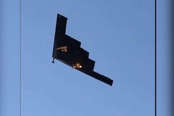OŠTEĆEN STRATEŠKI BOMBARDER B-2: Avion se ZAPALIO u bazi Vajtmen-Misuri! (VIDEO)